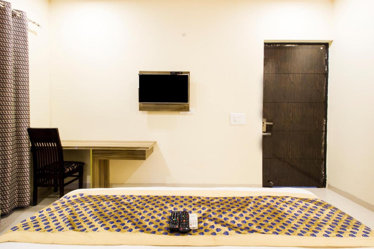Fabhotel Signature Cyber Park Delhi  Esterno foto